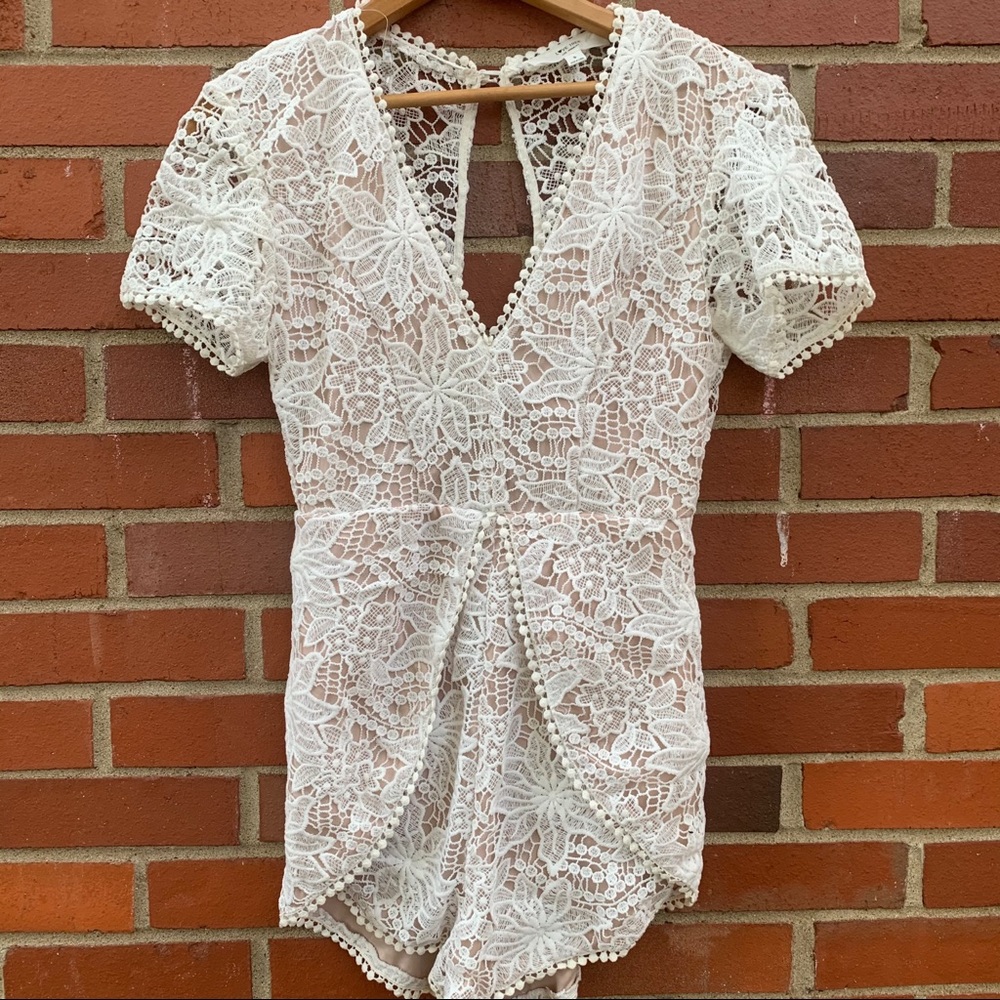 Love Tree Los Angeles white floral lace romper wedding party summer- S